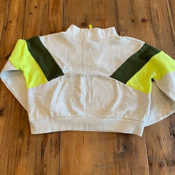 Love Tree Cropped Zipper Front Sweatshirt Gray Green Size Medium - Picture 9 of 10